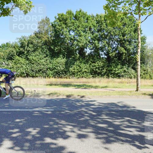 09.08.2026 - GEWOBA Citytriathlon Bremen Michael Burmester http://msf.ph/oto/9959267 09.08.2026 12:18:19 Radfahren 826, 872, 970, 1003 meine-sportfotos.de