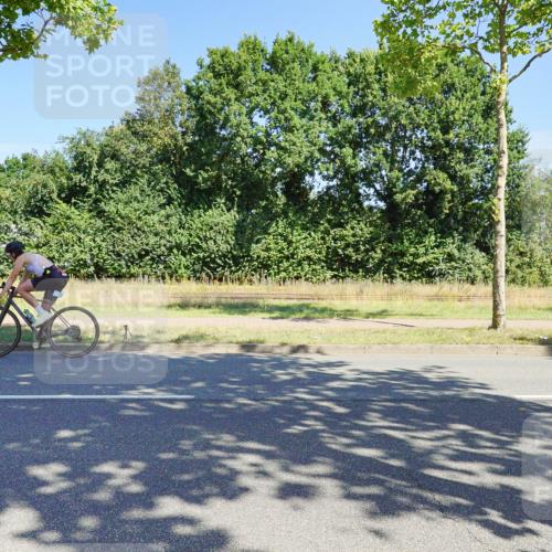 09.08.2026 - GEWOBA Citytriathlon Bremen Michael Burmester http://msf.ph/oto/9959277 09.08.2026 12:18:36 Radfahren 756, 814, 864, 970, 1119 meine-sportfotos.de