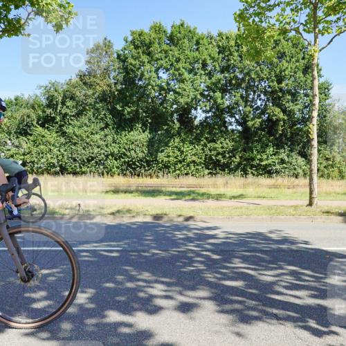 09.08.2026 - GEWOBA Citytriathlon Bremen Michael Burmester http://msf.ph/oto/9959303 09.08.2026 12:19:25 Radfahren 557, 603, 727, 749, 820, 839, 861, 938, 1142, 1145, 1160 meine-sportfotos.de