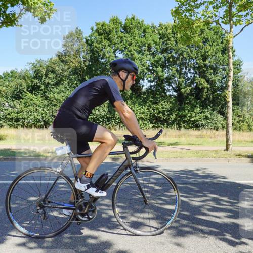 09.08.2026 - GEWOBA Citytriathlon Bremen Michael Burmester http://msf.ph/oto/9959305 09.08.2026 12:19:27 Radfahren 557, 568, 603, 727, 812, 820, 839, 861, 938, 1142, 1145, 1160 meine-sportfotos.de