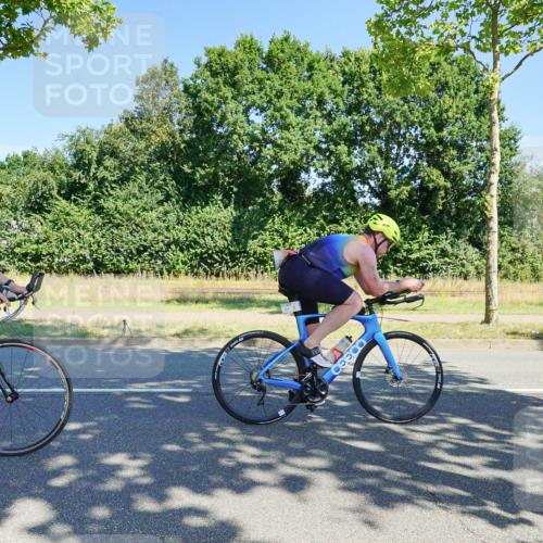 09.08.2026 - GEWOBA Citytriathlon Bremen Michael Burmester http://msf.ph/oto/9959331 09.08.2026 12:20:10 Radfahren 595, 625, 693, 757, 763, 788, 790, 798, 817, 823, 838, 935, 1017, 1113, 1129, 1155 meine-sportfotos.de