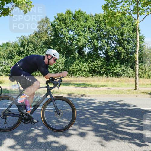 09.08.2026 - GEWOBA Citytriathlon Bremen Michael Burmester http://msf.ph/oto/9959345 09.08.2026 12:20:26 Radfahren 656, 682, 693, 745, 762, 763, 792, 816, 844, 897, 1020, 1113, 1155 meine-sportfotos.de