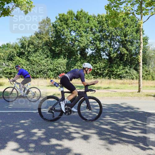 09.08.2026 - GEWOBA Citytriathlon Bremen Michael Burmester http://msf.ph/oto/9959365 09.08.2026 12:20:59 Radfahren 560, 562, 637, 639, 668, 678, 773, 889, 911, 912, 960, 968, 979, 1110 meine-sportfotos.de