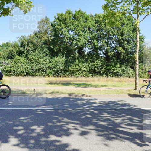 09.08.2026 - GEWOBA Citytriathlon Bremen Michael Burmester http://msf.ph/oto/9959370 09.08.2026 12:21:03 Radfahren 560, 562, 628, 637, 639, 644, 668, 678, 889, 911, 912, 968, 979, 1110 meine-sportfotos.de