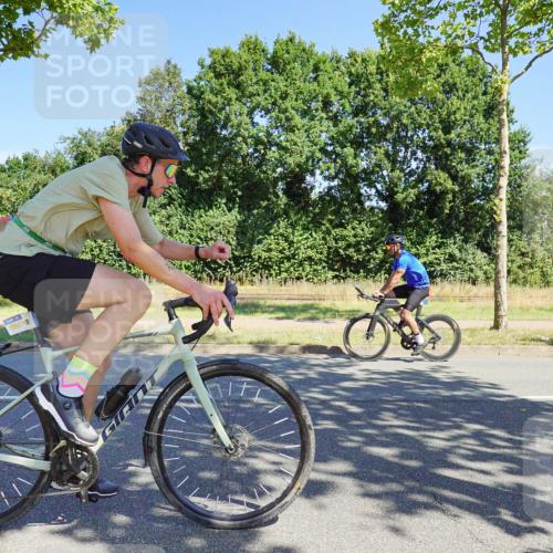 09.08.2026 - GEWOBA Citytriathlon Bremen Michael Burmester http://msf.ph/oto/9959393 09.08.2026 12:21:48 Radfahren 604, 626, 759, 768, 796, 834, 876, 885, 998, 1111, 1156 meine-sportfotos.de