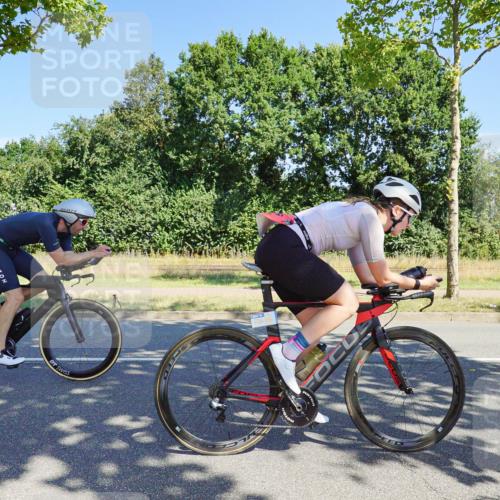 09.08.2026 - GEWOBA Citytriathlon Bremen Michael Burmester http://msf.ph/oto/9959415 09.08.2026 12:22:09 Radfahren 541, 559, 571, 623, 687, 695, 896, 953, 954, 1102, 1114, 1139, 1154 meine-sportfotos.de