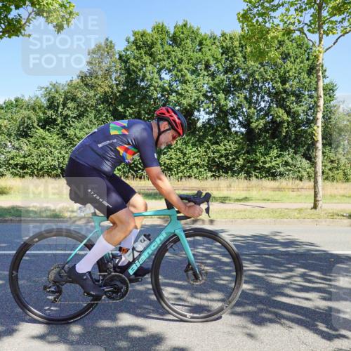 09.08.2026 - GEWOBA Citytriathlon Bremen Michael Burmester http://msf.ph/oto/9959417 09.08.2026 12:22:11 Radfahren 541, 559, 571, 623, 687, 694, 695, 896, 953, 954, 1102, 1114, 1139, 1154 meine-sportfotos.de