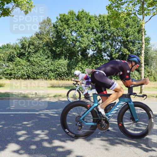 09.08.2026 - GEWOBA Citytriathlon Bremen Michael Burmester http://msf.ph/oto/9959431 09.08.2026 12:22:31 Radfahren 696, 787, 803, 805, 956 meine-sportfotos.de