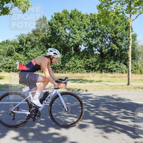 09.08.2026 - GEWOBA Citytriathlon Bremen Michael Burmester http://msf.ph/oto/9959434 09.08.2026 12:22:34 Radfahren 681, 696, 787, 805, 945, 956 meine-sportfotos.de