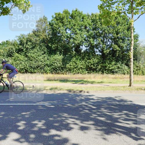 09.08.2026 - GEWOBA Citytriathlon Bremen Michael Burmester http://msf.ph/oto/9959438 09.08.2026 12:22:42 Radfahren 664, 681, 787, 800, 805, 945, 956, 1108 meine-sportfotos.de