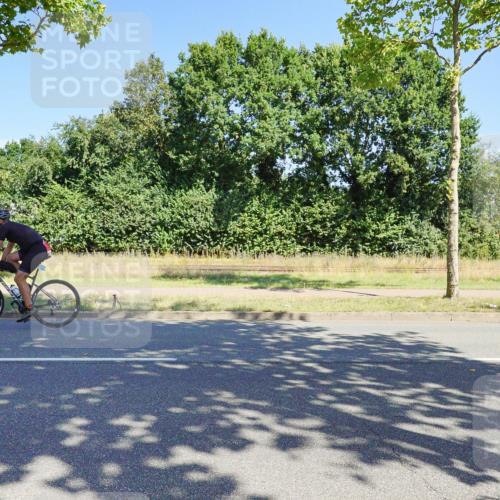 09.08.2026 - GEWOBA Citytriathlon Bremen Michael Burmester http://msf.ph/oto/9959442 09.08.2026 12:22:45 Radfahren 664, 681, 787, 800, 805, 945, 956, 1012, 1108 meine-sportfotos.de