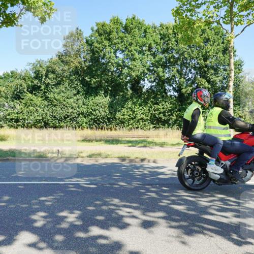 09.08.2026 - GEWOBA Citytriathlon Bremen Michael Burmester http://msf.ph/oto/9959461 09.08.2026 12:23:09 Radfahren 572, 577, 612, 783, 809, 840, 871, 898, 919, 933, 940, 966, 972, 1123, 1136 meine-sportfotos.de
