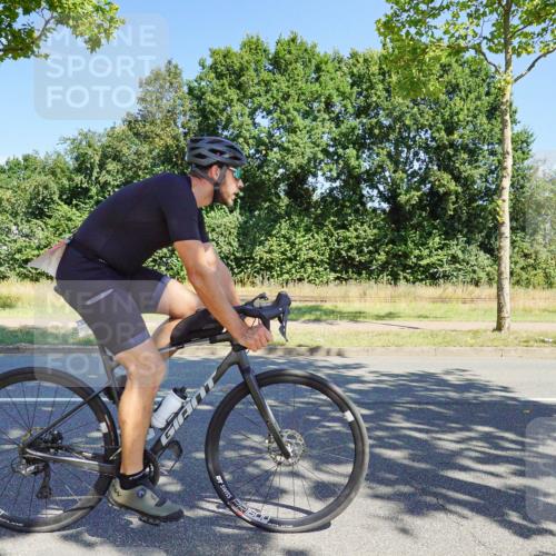 09.08.2026 - GEWOBA Citytriathlon Bremen Michael Burmester http://msf.ph/oto/9959480 09.08.2026 12:23:32 Radfahren 651, 701, 707, 976, 996 meine-sportfotos.de