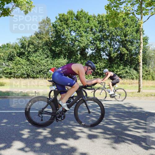 09.08.2026 - GEWOBA Citytriathlon Bremen Michael Burmester http://msf.ph/oto/9959489 09.08.2026 12:23:51 Radfahren 570, 585, 705, 761, 890, 1107, 1124, 1159 meine-sportfotos.de