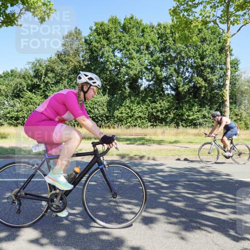 09.08.2026 - GEWOBA Citytriathlon Bremen Michael Burmester http://msf.ph/oto/9959498 09.08.2026 12:24:04 Radfahren 570, 585, 761, 887, 891, 1105, 1124, 1159 meine-sportfotos.de