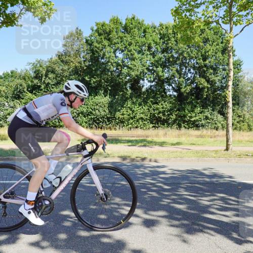 09.08.2026 - GEWOBA Citytriathlon Bremen Michael Burmester http://msf.ph/oto/9959501 09.08.2026 12:24:06 Radfahren 570, 585, 761, 887, 891, 1105, 1124, 1159 meine-sportfotos.de