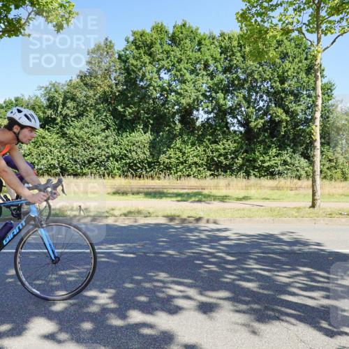 09.08.2026 - GEWOBA Citytriathlon Bremen Michael Burmester http://msf.ph/oto/9959508 09.08.2026 12:24:17 Radfahren 546, 586, 675, 870, 1105 meine-sportfotos.de