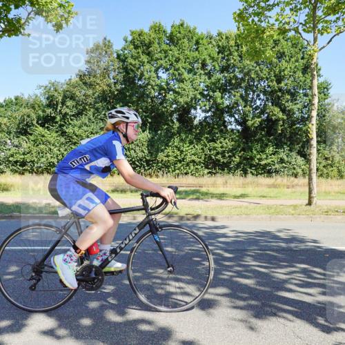 09.08.2026 - GEWOBA Citytriathlon Bremen Michael Burmester http://msf.ph/oto/9959513 09.08.2026 12:24:32 Radfahren 601, 620, 671, 675, 753, 770, 1152 meine-sportfotos.de