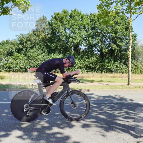 09.08.2026 - GEWOBA Citytriathlon Bremen Michael Burmester http://msf.ph/oto/9959548 09.08.2026 12:25:08 Radfahren 548, 602, 711, 858, 859, 899, 991, 1104, 1140 meine-sportfotos.de