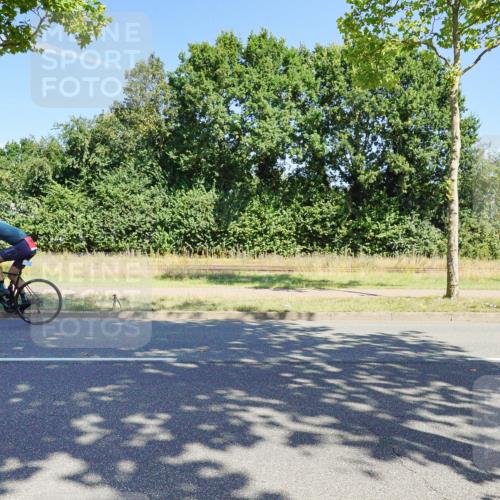 09.08.2026 - GEWOBA Citytriathlon Bremen Michael Burmester http://msf.ph/oto/9959553 09.08.2026 12:25:18 Radfahren 558, 858, 859, 899, 1106, 1121 meine-sportfotos.de