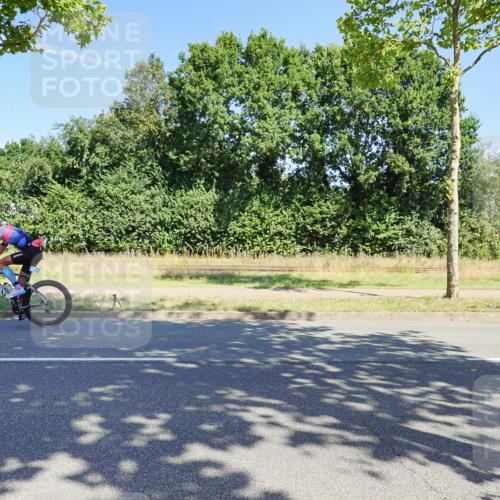 09.08.2026 - GEWOBA Citytriathlon Bremen Michael Burmester http://msf.ph/oto/9959555 09.08.2026 12:25:19 Radfahren 558, 858, 859, 899, 1106, 1121 meine-sportfotos.de