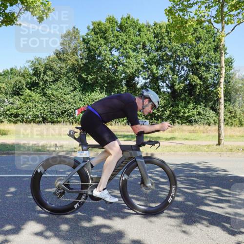 09.08.2026 - GEWOBA Citytriathlon Bremen Michael Burmester http://msf.ph/oto/9959563 09.08.2026 12:25:30 Radfahren 558, 649, 774, 936, 982, 1010, 1106, 1121, 1122 meine-sportfotos.de