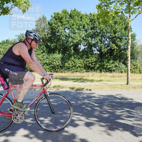 09.08.2026 - GEWOBA Citytriathlon Bremen Michael Burmester http://msf.ph/oto/9959620 09.08.2026 12:26:56 Radfahren 607, 633, 654, 813, 822, 856, 922, 958, 1001, 1103, 1153 meine-sportfotos.de