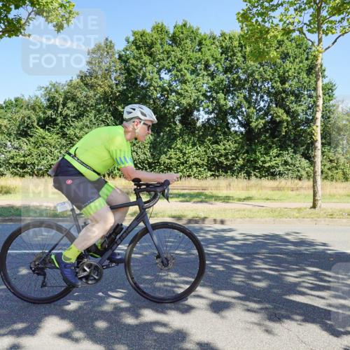 09.08.2026 - GEWOBA Citytriathlon Bremen Michael Burmester http://msf.ph/oto/9959622 09.08.2026 12:26:58 Radfahren 607, 633, 654, 813, 822, 856, 922, 958, 1001, 1103, 1153 meine-sportfotos.de
