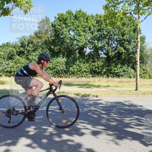 09.08.2026 - GEWOBA Citytriathlon Bremen Michael Burmester http://msf.ph/oto/9959630 09.08.2026 12:27:13 Radfahren 588, 633, 813, 958, 962 meine-sportfotos.de