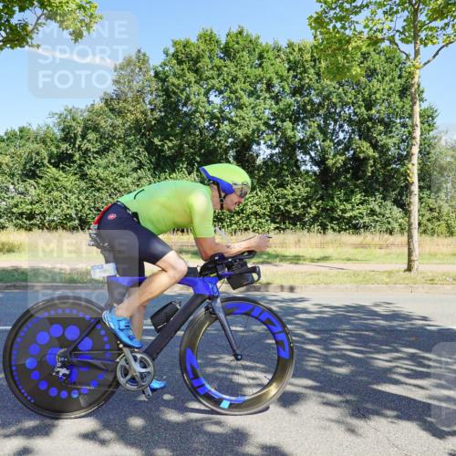 09.08.2026 - GEWOBA Citytriathlon Bremen Michael Burmester http://msf.ph/oto/9959648 09.08.2026 12:27:40 Radfahren 587, 597, 630, 669, 684, 714, 729, 801, 828, 831, 854, 881, 904 meine-sportfotos.de