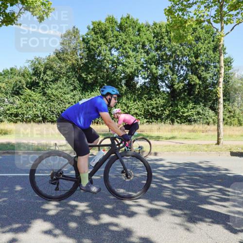 09.08.2026 - GEWOBA Citytriathlon Bremen Michael Burmester http://msf.ph/oto/9959652 09.08.2026 12:27:47 Radfahren 684, 729, 801, 828, 831, 854, 904, 1157 meine-sportfotos.de