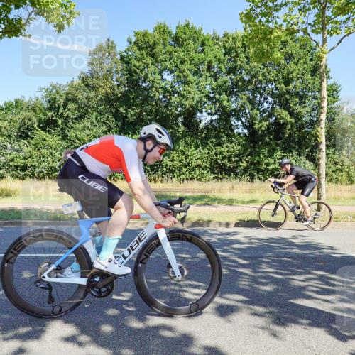 09.08.2026 - GEWOBA Citytriathlon Bremen Michael Burmester http://msf.ph/oto/9959656 09.08.2026 12:27:50 Radfahren 684, 801, 828, 831, 854, 1157 meine-sportfotos.de