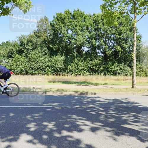 09.08.2026 - GEWOBA Citytriathlon Bremen Michael Burmester http://msf.ph/oto/9959663 09.08.2026 12:28:02 Radfahren 554, 660, 690, 917, 1002 meine-sportfotos.de