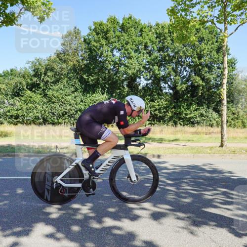 09.08.2026 - GEWOBA Citytriathlon Bremen Michael Burmester http://msf.ph/oto/9959667 09.08.2026 12:28:07 Radfahren 554, 660, 666, 690, 917, 1002 meine-sportfotos.de