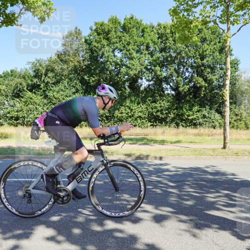 09.08.2026 - GEWOBA Citytriathlon Bremen Michael Burmester http://msf.ph/oto/9959669 09.08.2026 12:28:10 Radfahren 554, 660, 661, 666, 690, 917, 951, 1002, 1148 meine-sportfotos.de