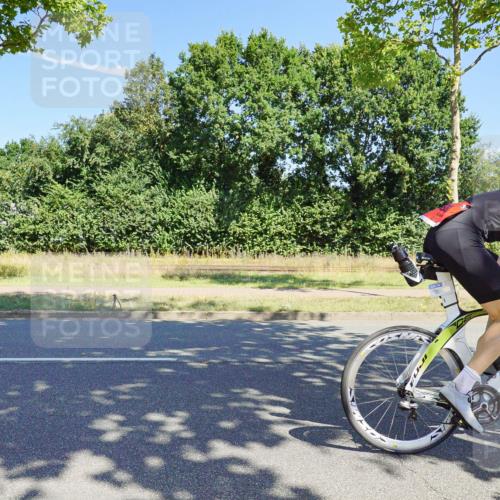 09.08.2026 - GEWOBA Citytriathlon Bremen Michael Burmester http://msf.ph/oto/9959677 09.08.2026 12:28:20 Radfahren 549, 631, 661, 666, 676, 690, 862, 951, 1002, 1148 meine-sportfotos.de