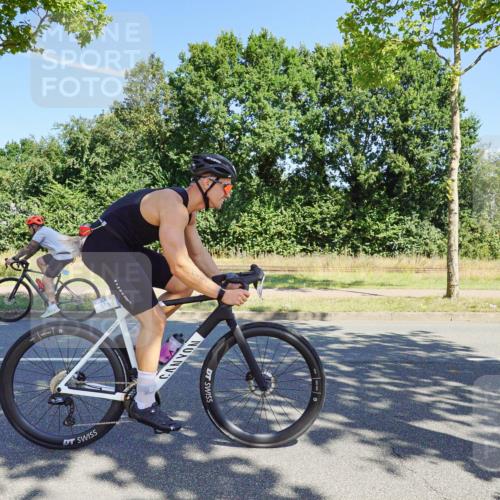 09.08.2026 - GEWOBA Citytriathlon Bremen Michael Burmester http://msf.ph/oto/9959689 09.08.2026 12:28:38 Radfahren 610, 619, 652, 658, 698, 719, 795 meine-sportfotos.de