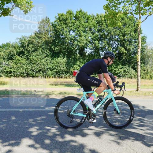 09.08.2026 - GEWOBA Citytriathlon Bremen Michael Burmester http://msf.ph/oto/9959700 09.08.2026 12:28:50 Radfahren 556, 619, 652, 658, 691, 703, 719, 764, 795, 843, 969 meine-sportfotos.de