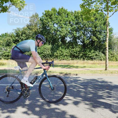 09.08.2026 - GEWOBA Citytriathlon Bremen Michael Burmester http://msf.ph/oto/9959711 09.08.2026 12:29:04 Radfahren 112, 540, 556, 563, 688, 692, 764, 771, 843, 878, 1007, 1141 meine-sportfotos.de