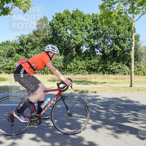 09.08.2026 - GEWOBA Citytriathlon Bremen Michael Burmester http://msf.ph/oto/9959728 09.08.2026 12:29:32 Radfahren 575, 642, 697, 724, 811, 825, 905, 999 meine-sportfotos.de