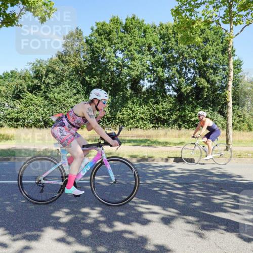 09.08.2026 - GEWOBA Citytriathlon Bremen Michael Burmester http://msf.ph/oto/9959775 09.08.2026 12:30:46 Radfahren 547, 662, 794, 946, 959, 993, 1019 meine-sportfotos.de