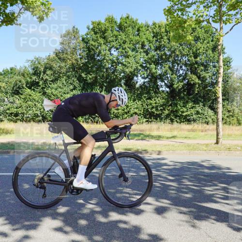 09.08.2026 - GEWOBA Citytriathlon Bremen Michael Burmester http://msf.ph/oto/9959783 09.08.2026 12:30:59 Radfahren 547, 662, 721, 824, 882, 947 meine-sportfotos.de