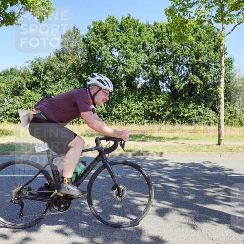 09.08.2026 - GEWOBA Citytriathlon Bremen Michael Burmester http://msf.ph/oto/9959784 09.08.2026 12:31:01 Radfahren 547, 662, 721, 824, 852, 882, 947 meine-sportfotos.de