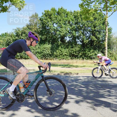 09.08.2026 - GEWOBA Citytriathlon Bremen Michael Burmester http://msf.ph/oto/9959800 09.08.2026 12:31:18 Radfahren 580, 589, 592, 645, 646, 685, 686, 710, 775, 793, 852, 909, 1101, 1150 meine-sportfotos.de