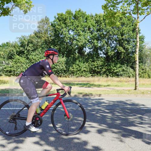 09.08.2026 - GEWOBA Citytriathlon Bremen Michael Burmester http://msf.ph/oto/9959803 09.08.2026 12:31:20 Radfahren 580, 589, 592, 645, 646, 685, 686, 710, 775, 793, 852, 909, 1101, 1150 meine-sportfotos.de