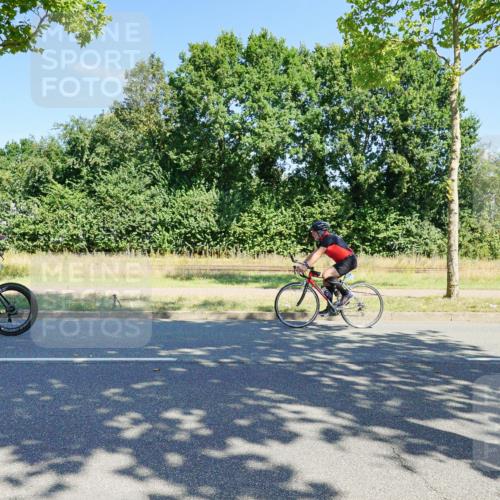 09.08.2026 - GEWOBA Citytriathlon Bremen Michael Burmester http://msf.ph/oto/9959807 09.08.2026 12:31:26 Radfahren 561, 589, 592, 645, 646, 685, 686, 710, 793, 909, 1101, 1150 meine-sportfotos.de