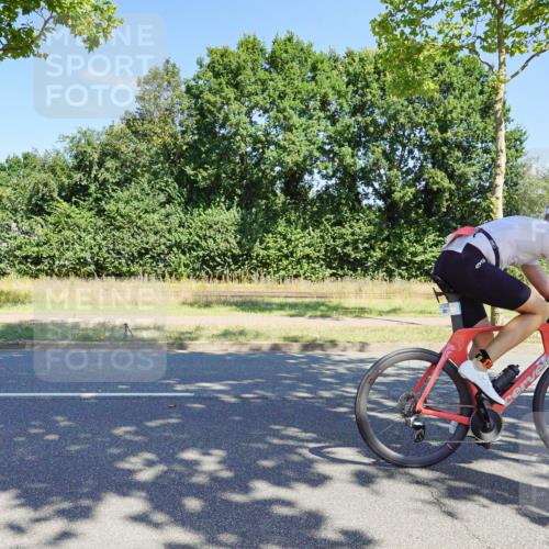 09.08.2026 - GEWOBA Citytriathlon Bremen Michael Burmester http://msf.ph/oto/9959811 09.08.2026 12:31:29 Radfahren 561, 589, 592, 606, 686, 793, 909, 1101, 1150 meine-sportfotos.de