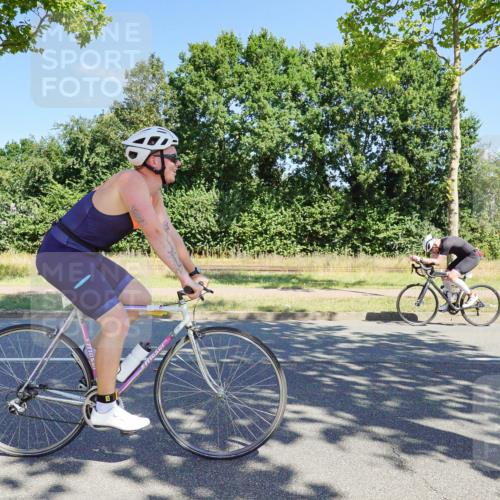 09.08.2026 - GEWOBA Citytriathlon Bremen Michael Burmester http://msf.ph/oto/9959814 09.08.2026 12:31:36 Radfahren 561, 606, 613, 647 meine-sportfotos.de