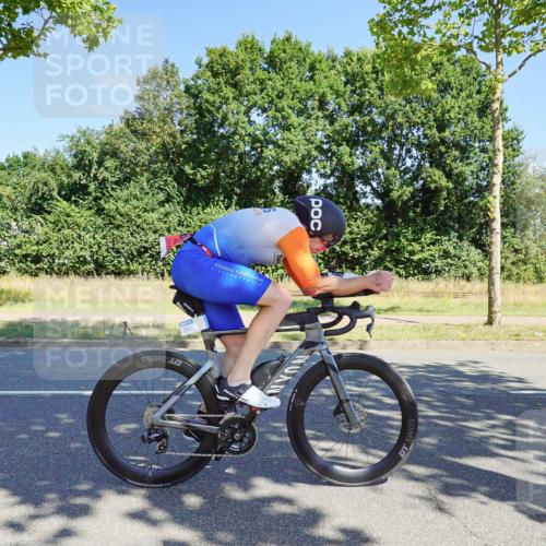 09.08.2026 - GEWOBA Citytriathlon Bremen Michael Burmester http://msf.ph/oto/9959829 09.08.2026 12:32:07 Radfahren 579, 650, 883, 884, 924, 955, 990 meine-sportfotos.de