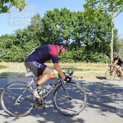 09.08.2026 - GEWOBA Citytriathlon Bremen Michael Burmester http://msf.ph/oto/9959854 09.08.2026 12:32:48 Radfahren 636, 875, 921, 983, 1008, 1137 meine-sportfotos.de